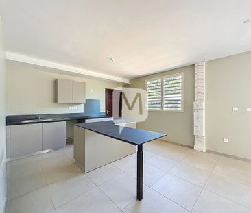 Location Appartement 3 pièces 63m² MATOURY 97351 - Photo 5