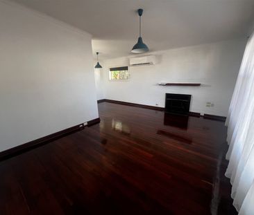 Newly Renovated 2 x 1 in a Convenient Central Location - Photo 2