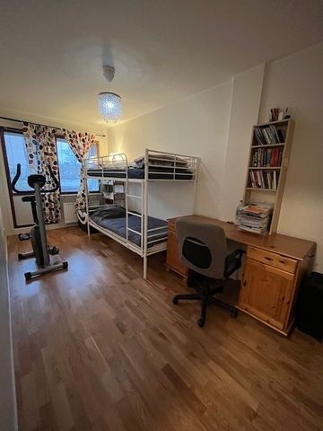 Västra Åpromenaden, Köping - Photo 3