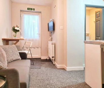 1 bedroom property to rent - Photo 6