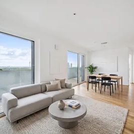Über den Dächern Wiens: 3-Zimmer-Neubau mit Fitnessstudio, Kinoraum u.v.m. - Foto 1