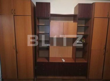Garsoniera, 28 mp, decomandata, zona strazii Parang - Photo 2