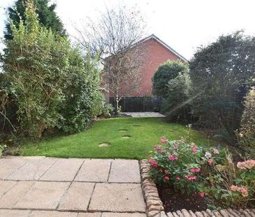 St Simons Close, Sutton Coldfield, B75 - Photo 2