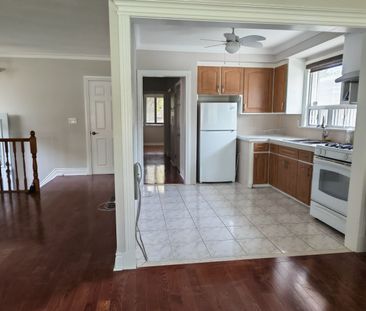 For Lease - 27 Sussex Avenue, Richmond Hill, Ontario - Photo 4