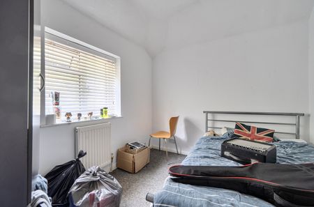 5 bedroom semi-detached house to rent - Photo 2