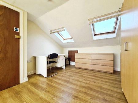 6 bedroom house to rent - Photo 3