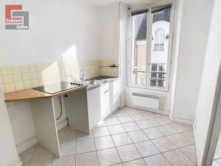 Location Appartement 2 pièces 43m² FONTAINEBLEAU 77300 - Photo 3