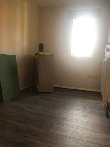 2 Bed Flat, Goodmayes, IG3 - Photo 4