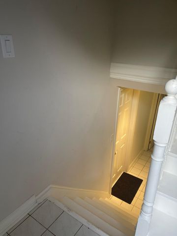 For Lease - 387 Crosby Avenue Unit# Bachlor-Basement, Richmond Hill, Ontario - Photo 3