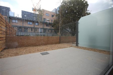 2 bedroom duplex to rent - Photo 3