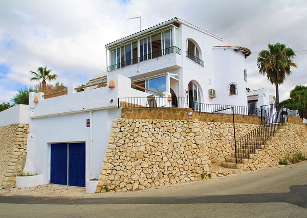 Villa for rent Moraira walking distance to El Portet