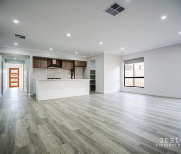 Love Lara Living (Check Out My 3D Tour) - Photo 1