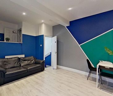 3 bedroom terraced house to rent - Photo 2