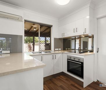 Comfortable & Convenient Living in Grandview Mews - Photo 3