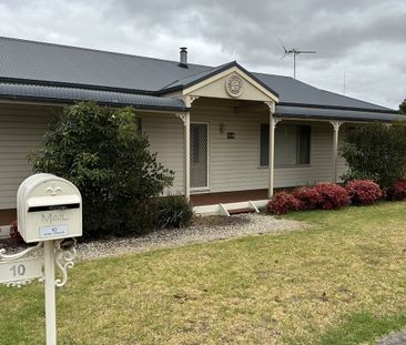 Beautiful 4 BR home - Photo 4