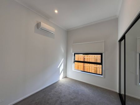 Stylish, Brand-New Living in Leafy Mount Evelyn - Photo 4