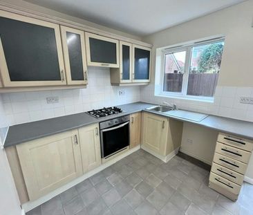Semi-detached house to rent on - Photo 6