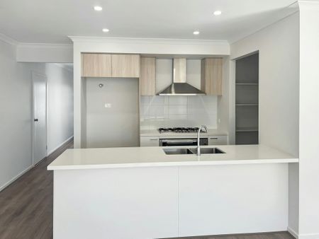 100 Molesworth Crescent, Donnybrook VIC, Belconnen - Photo 3