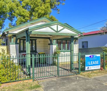 Large Family Home - Photo 5