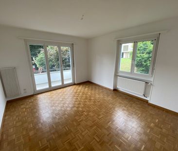 Appartement de 2,5 pièces avec balcon et une très belle vue. - Photo 4