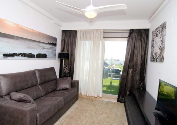 Apartment for rent on the beachfront of Arenal in Javea.