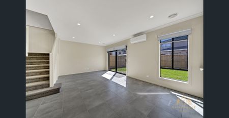 New built Luxurious 5-bedroom family home in Berwick - Photo 4