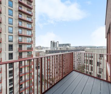 Available from 04/12/2025 - Studio, Furnished - Photo 6