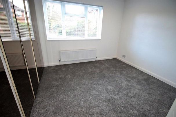 3 bedroom flat to rent - Photo 1