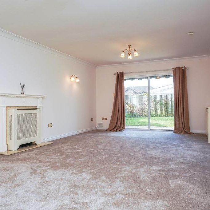 5 bedroom detached house to rent - Photo 1