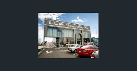 MODERN ONE BEDROOM APARTMENT WITH A COURTYARD - Photo 5