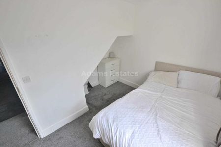 5 bedroom terraced house to rent - Photo 4