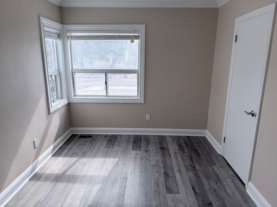 For Lease - 133 Hawthorne Road Unit# Main floor, Oakville, Ontario - Photo 1