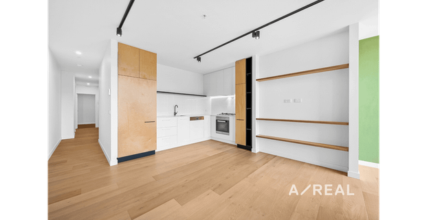 Modern two Bedroom Apartment- With City Views! - Photo 1