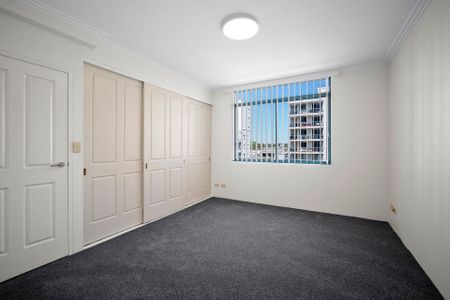 Newly Updated Coastal Apartment in Prime Cronulla Location - Photo 2