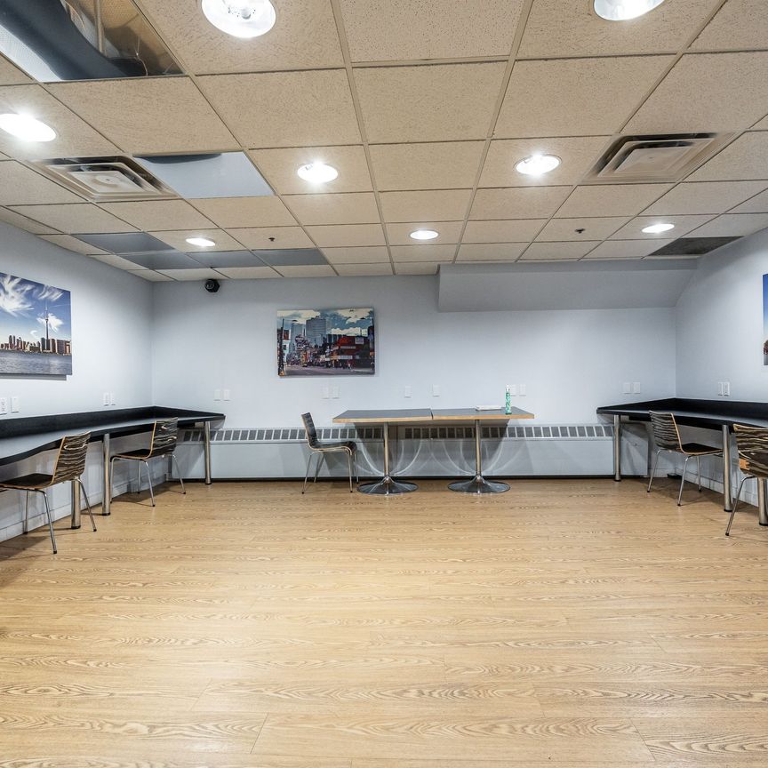 798 Richmond Street West - Photo 1