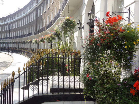 A charming studio apartment on the third floor in the vibrant area of Bloomsbury, London WC1H. - Photo 1