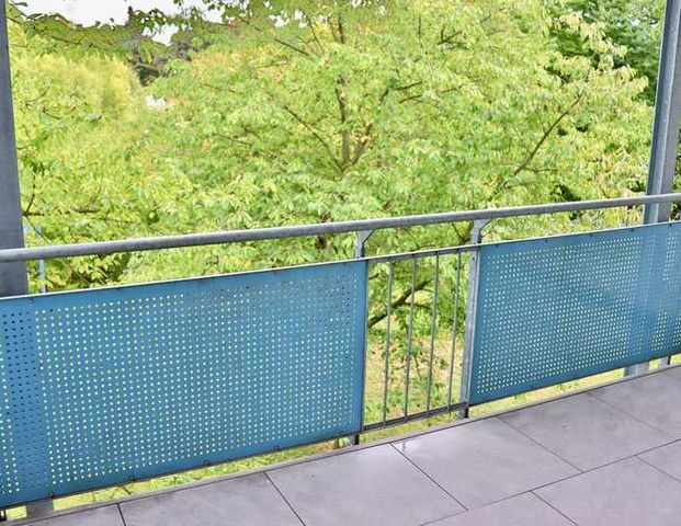 Barrierefreie 2-Zimmer-Seniorenwohnung mit Balkon im Carl-Benz-Seniorenzentrum, Mannheim-Wallstadt - Foto 1