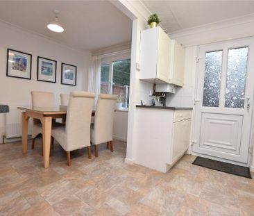 3 bedroom terraced house to rent - Photo 2