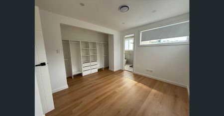 Four Bedroom Duplex ! - Available 08/12/2025 - Photo 4