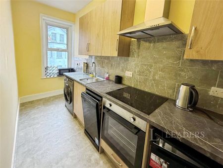 1 bedroom flat to rent - Photo 4