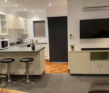 Fully Furnished 1 Bedroom Napier Apartment - Photo 1