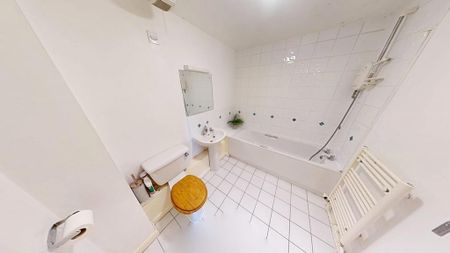 1 bedroom ground floor flat to rent - Photo 3