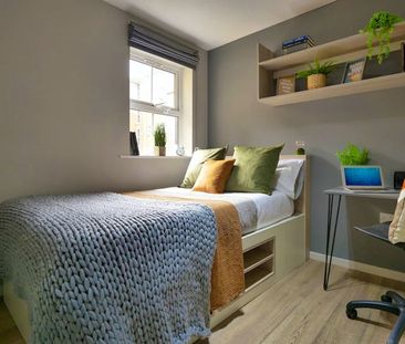 Classic 3 bed Apartment - Photo 3