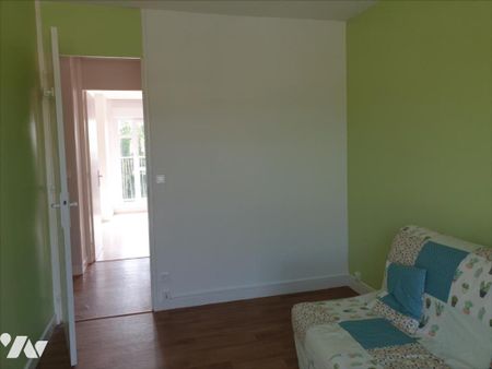 REIMS - RUE DE TAISSY - Appartement de type F4 - 68m² avec parking privé et cave - Photo 4