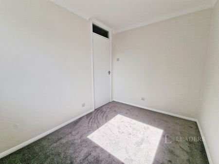 2 bedroom maisonette to rent Barrington Close, Eastleigh, Hampshire, SO50 - Photo 4