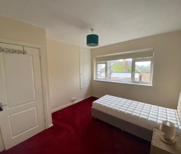 2 bedroom flat to rent - Photo 6