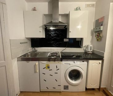 Studio to rent - Photo 4