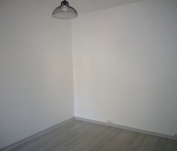 Location Appartement 2 pièces 37m² ROMANS SUR ISERE 26100 - Photo 4
