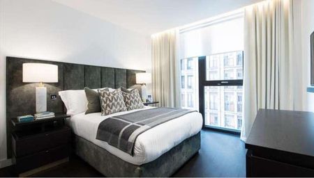 Thornes House, Charles Clowes Walk, London, SW11 - Photo 4