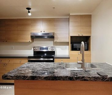 Grand 4 1/2 à louer / Large 4 1/2 for rent - Photo 1